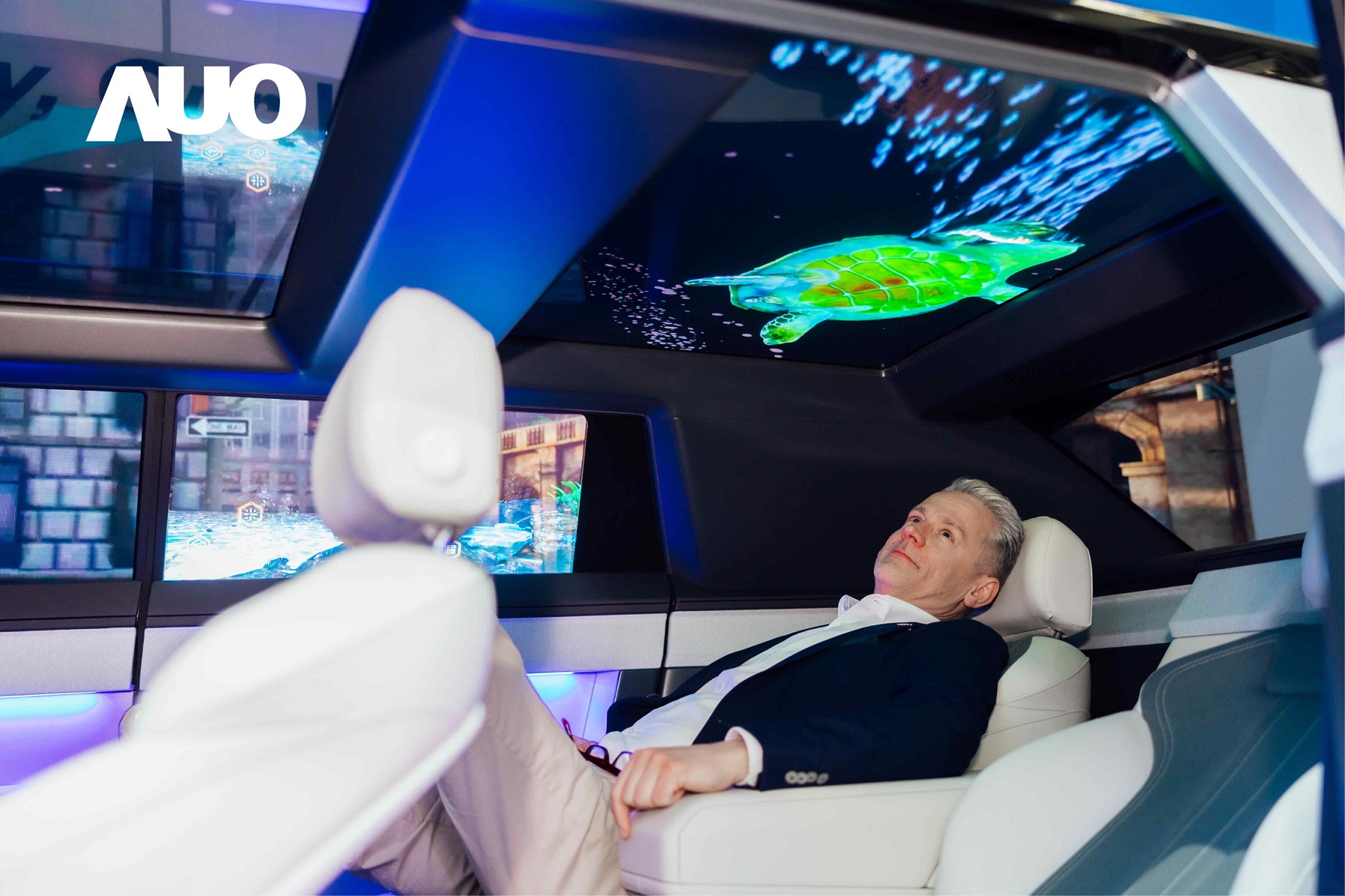 友達Smart Cockpit 2025集Micro LED透明、大型化、可撓優(yōu)勢之大成，攜手BHTC打造未來視界的車用Display HMI解決方案